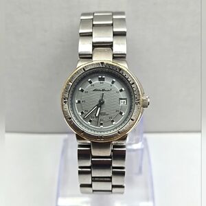 Womens Eddie Bauer SM Textured Sport Date Watch Silver Tone Date New Battery